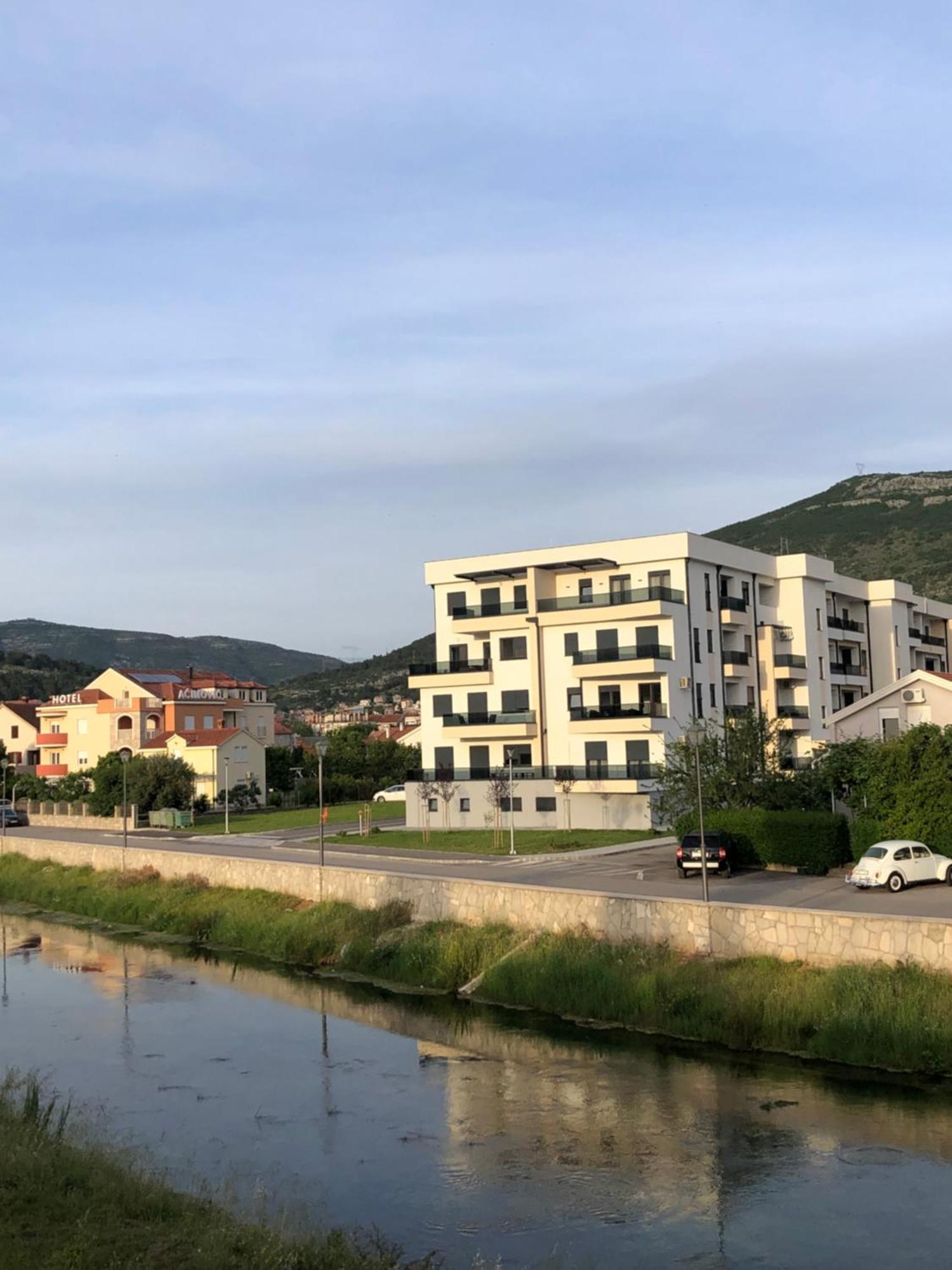Vista Appartement Trebinje Buitenkant foto